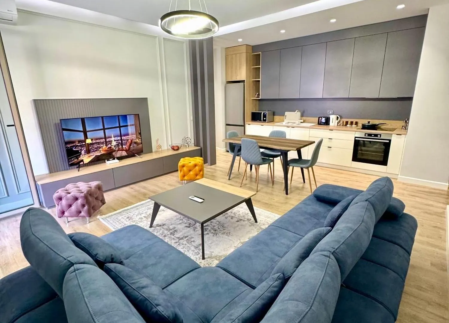 Denis Luxury Apartment Delijorgji Tirana 0*,  Albania