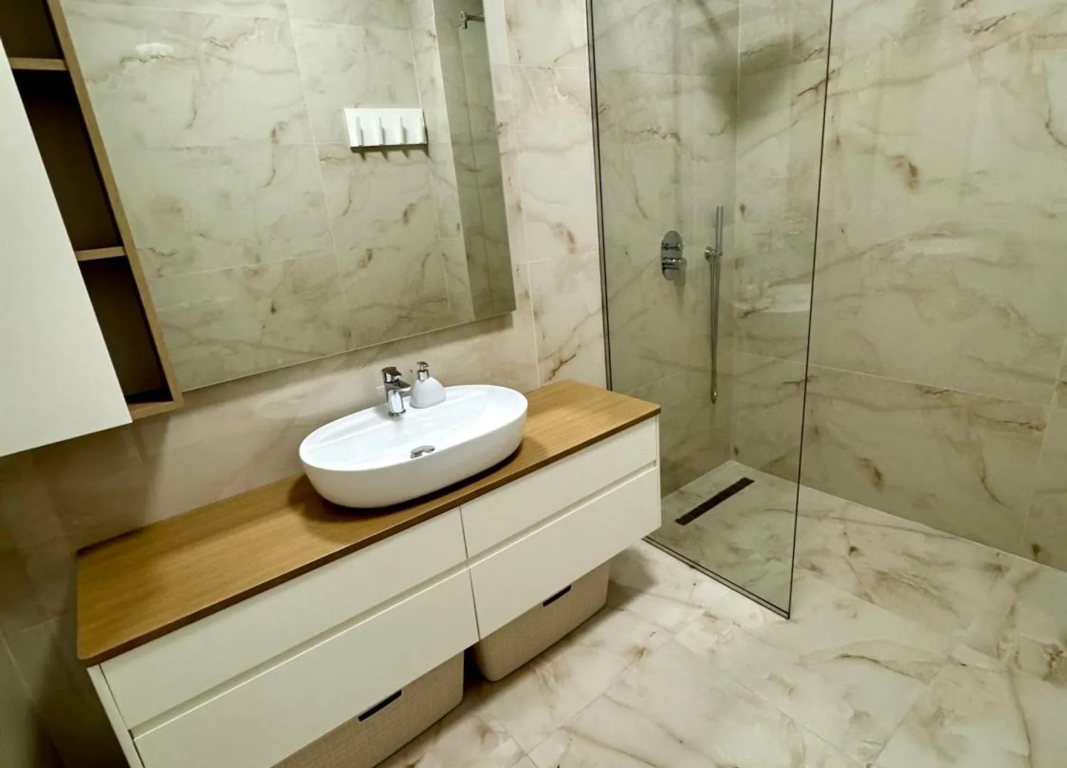 Denis Luxury Apartment Delijorgji 地拉那 0*,
