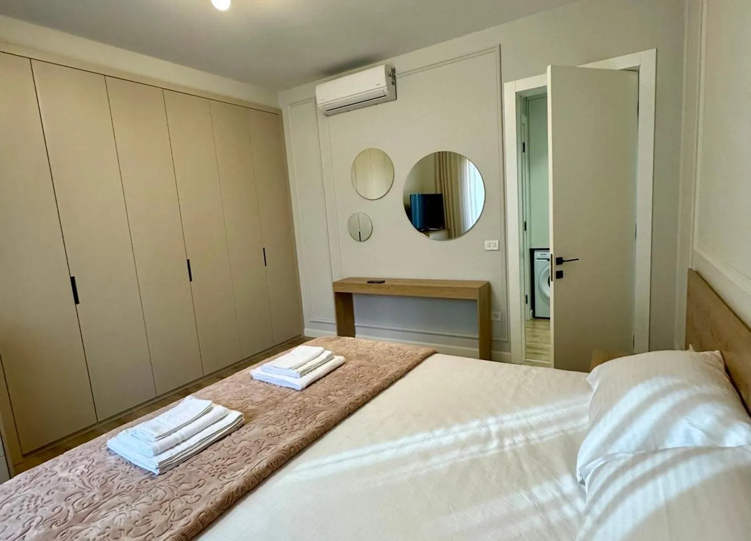 Denis Luxury Apartment Delijorgji Tirana