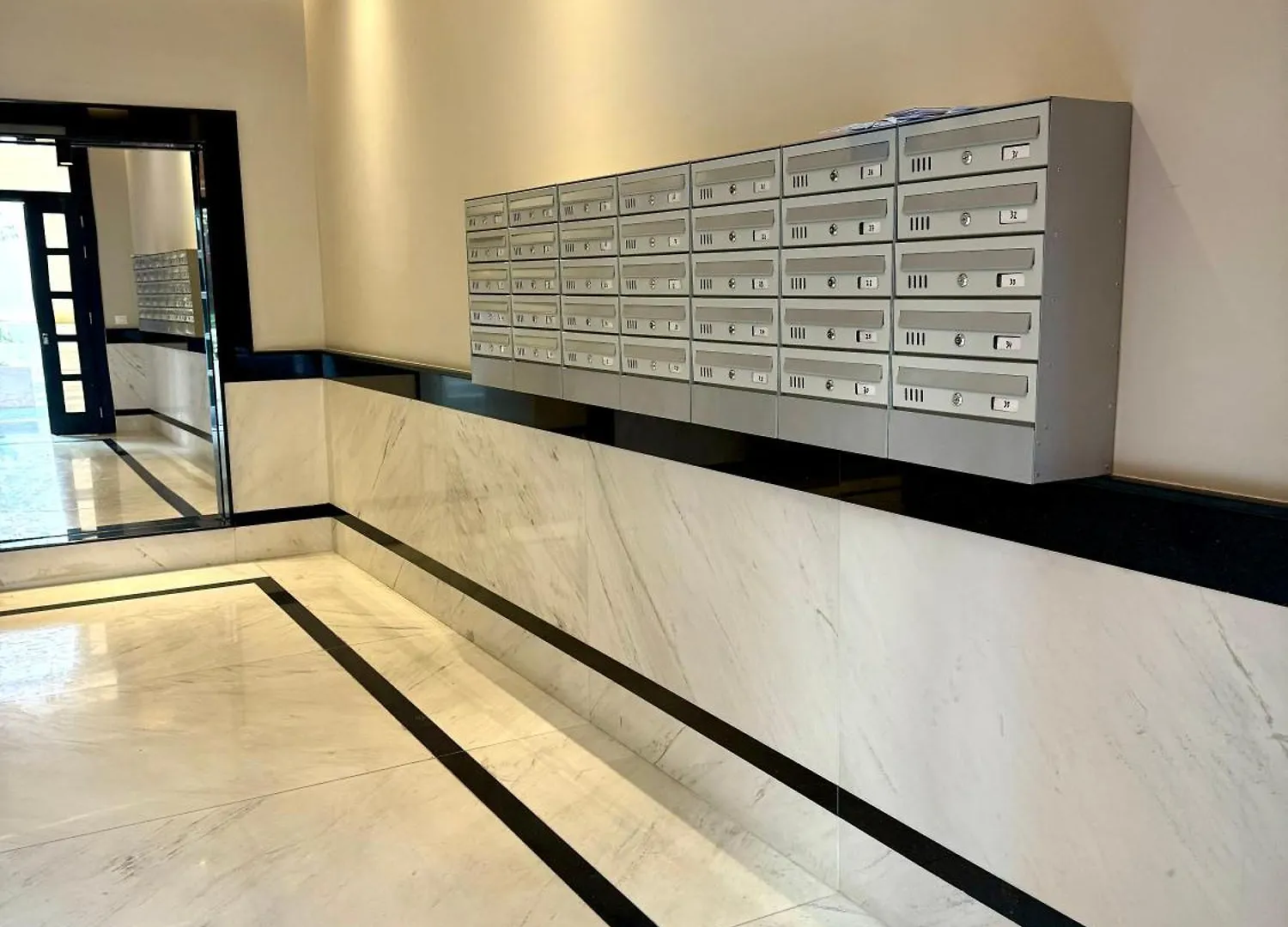 Denis Luxury Apartment Delijorgji Tirana 0*,  Albania